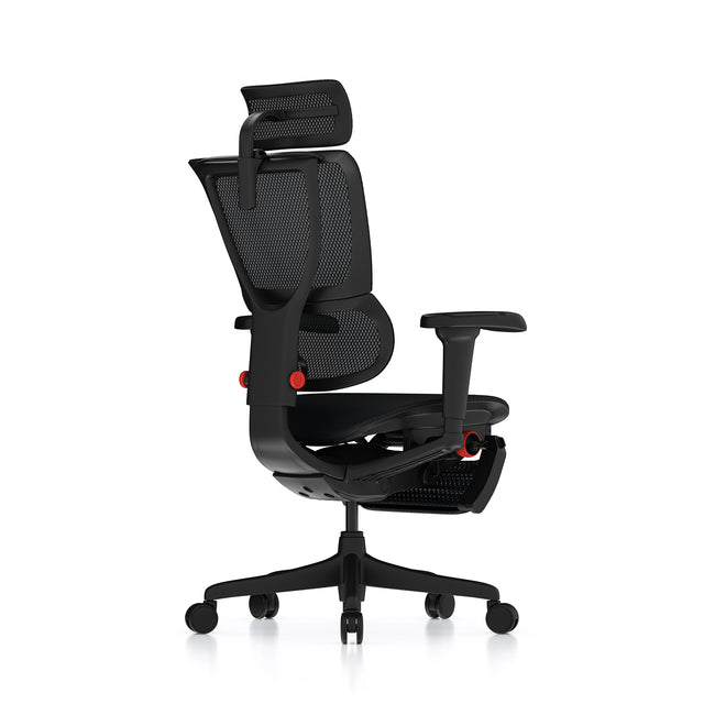 Mirus Ultra gaming chair with black frame 135º right view